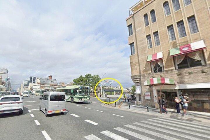 京都祇園ナイトツアー:芸妓街と隠れた名所を巡る