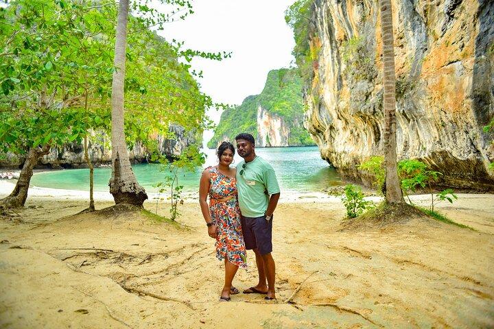 Hong Islands Premium Katamaran Tagestour mit Mittagessen ab Krabi