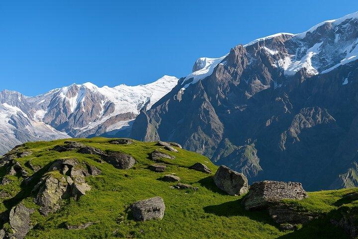 Kapuche Lake Trek via Sikles & Kori Danda – 6 Days
