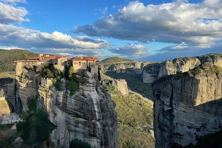 Thessaloniki til Meteora for en hel dag luksusbil privat tur