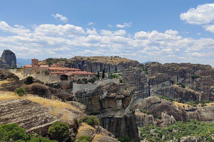 Thessaloniki til Meteora for en hel dag luksusbil privat tur