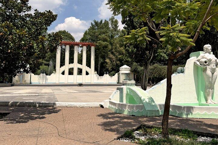 Tuk Tuk Tour of "Countess" and "Hippodrome" on CDMX