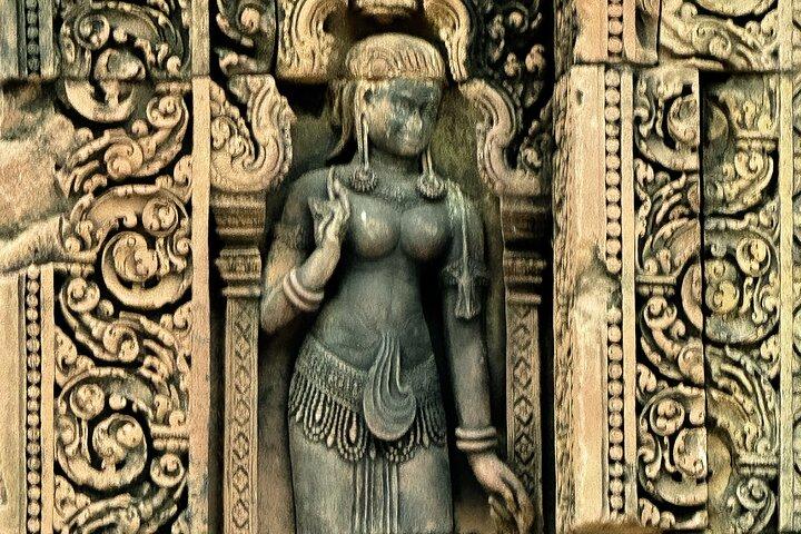 Apsara Theatre Private 2 Day Siem Reap Tour with Dinner Show