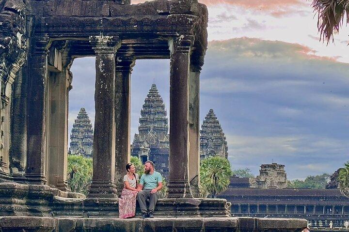 Apsara Theatre Private 2 Day Siem Reap Tour with Dinner Show