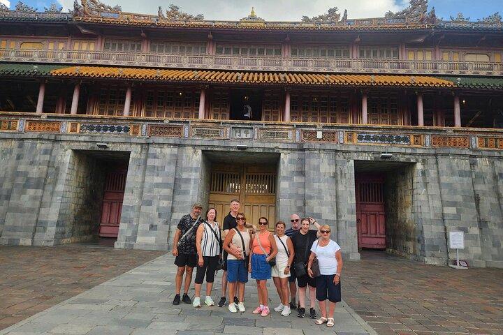 Excursão a pé em pequenos grupos Explore a Cidade Imperial de Hue