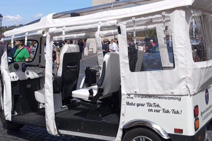 Privat E-Tour i Electric Tuk Tuk i Rom