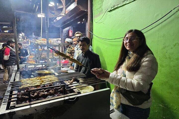 Old Delhi Food Tour: Mangiare in strada, mercati e giro in risciò