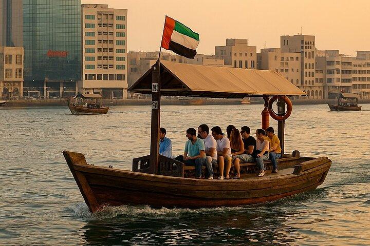Tour della città di Dubai di mezza giornata con Creek, souk e soste fotografiche iconiche