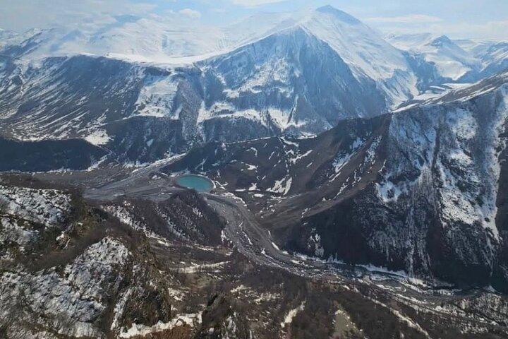 Kazbegi Day Tour de Tbilisi: Ananuri, Gudauri, Zhinvali