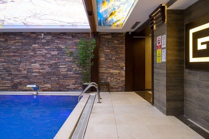 Istanbul: Private Turkish Bath, Foam, Massage, Pool in Taksim