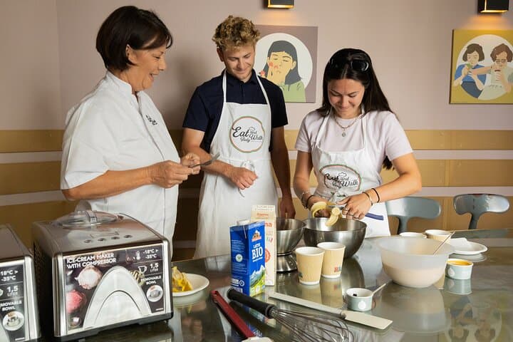 Gelato & Pizza Cooking Class in Rome