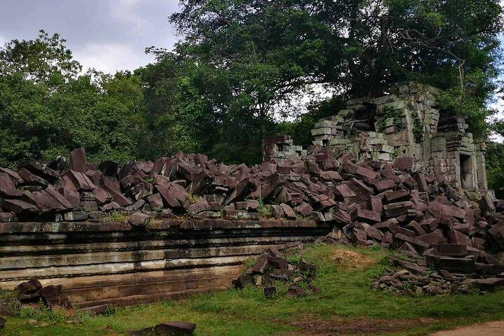 Siem Reap : Beng Mealea & Floating Village Private Tour