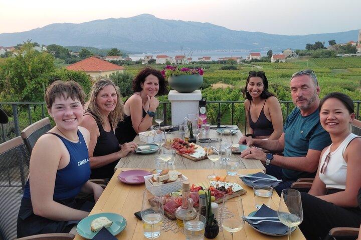 Corcula Bike & Wine Tour | Degustação de Vinhos em Lumbarda