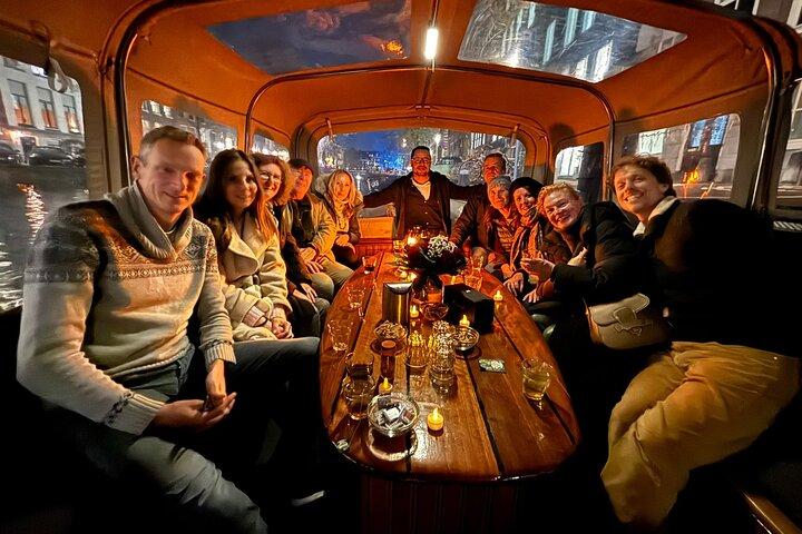 Light Festival Boat Tour max. 10 Guests incl. Gluwhein/Snacks