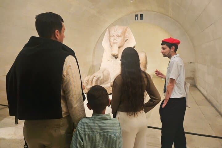 Louvre Museum Guided Tour of Masterpieces in French