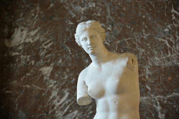 Louvre Museum must-sees Spaanse rondleiding met kleine groep en toegang