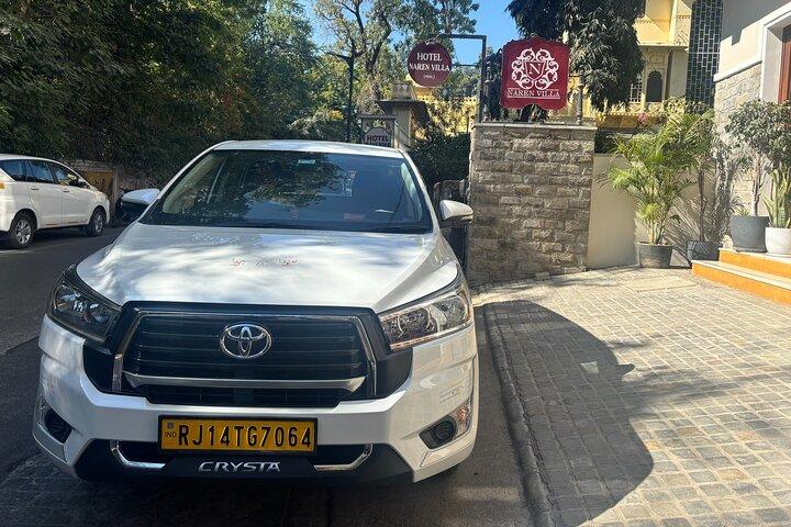 Jaipur Flughafen zu Hotels drop : Private Transfers Autoservice