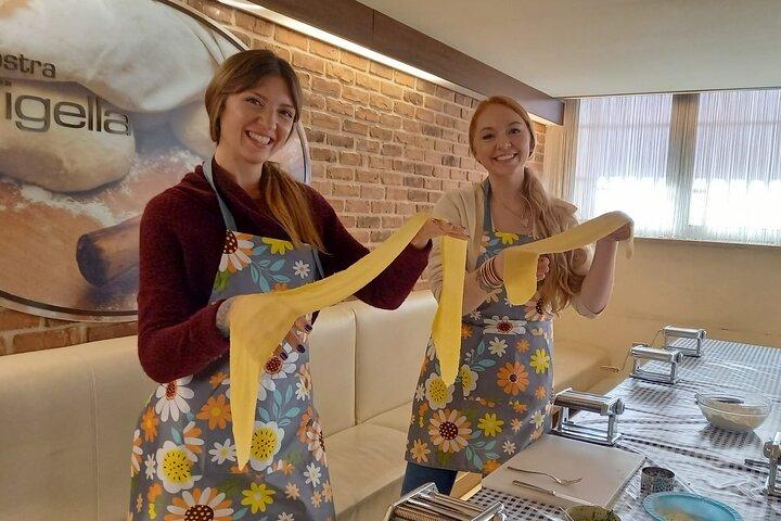 Verona: Pasta og Tiramisu madlavning klasse med gratis flyder vin