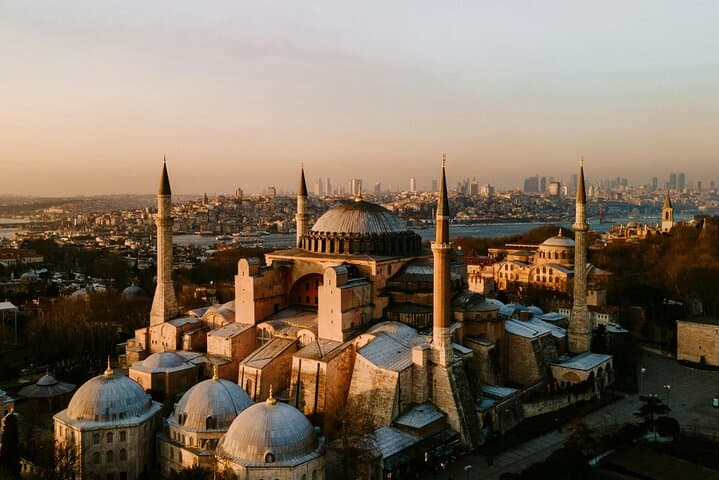 Istanbul Guided Tour: Hagia Sophia, Basilica Cistern and More!