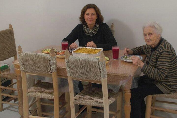 Moroccan delicacy experience in a family home