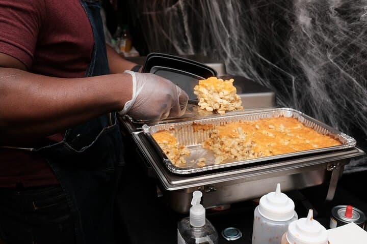 MunchiesCrawl NYC Neighborhood Exploration Through Food