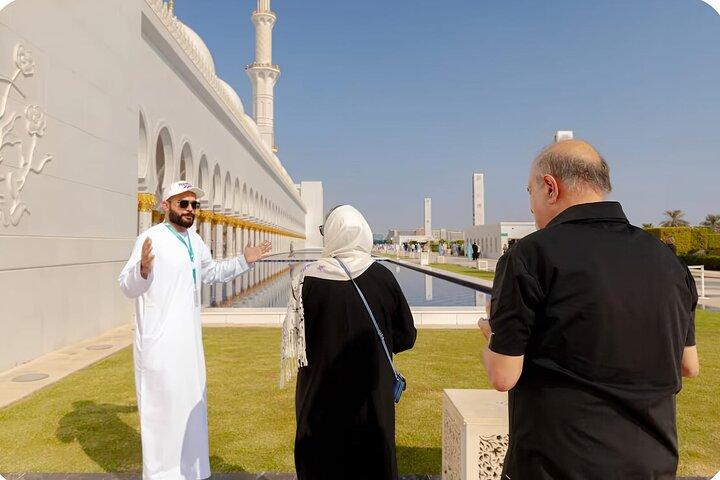 Explore Abu Dhabi Iconic Landmarks Tour from Dubai