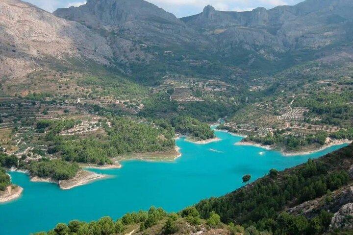 Alicante : Excursion indépendante à Guadalest et Altea avec transfert