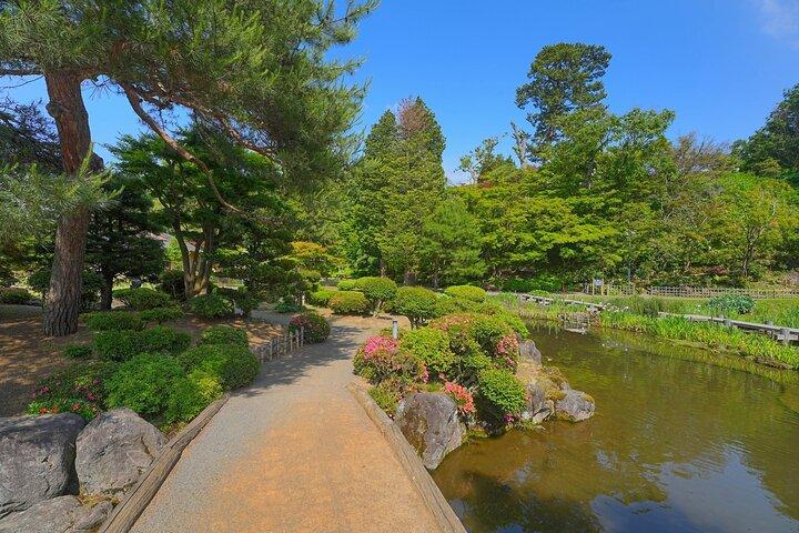 プライベート青森海岸周遊弘前城とりんごの丘