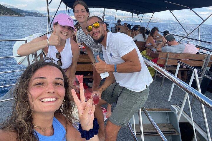 Split : Blue Lagoon & Šolta Full Day Cruise – 3 eilanden ervaring