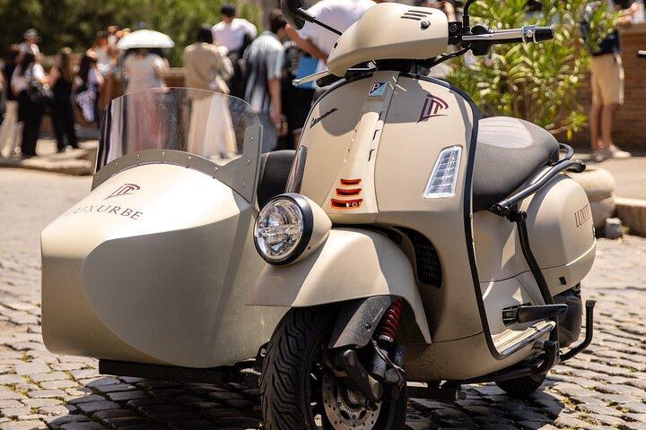 Vespa Sidecar Tour : Express Highlights of Rome