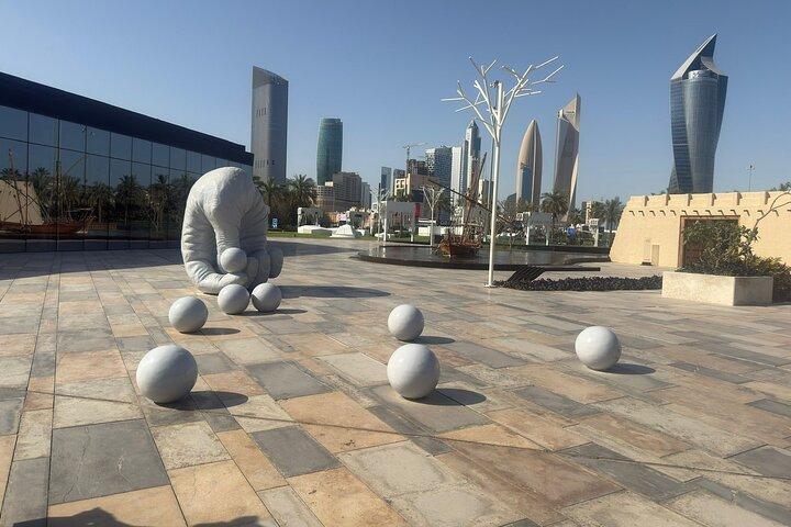Luxury and Value Kuwait City and Desert Discovery Tour