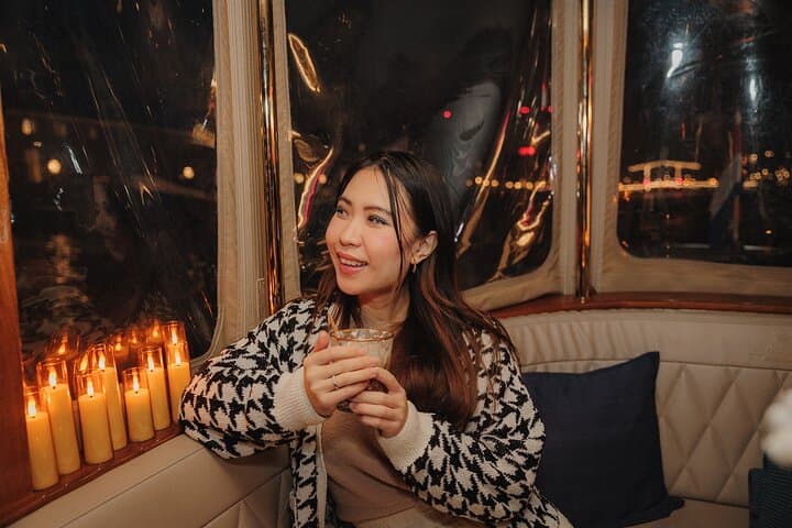 Amsterdam 2-Hour Evening Cruise With Live Guide and Bar