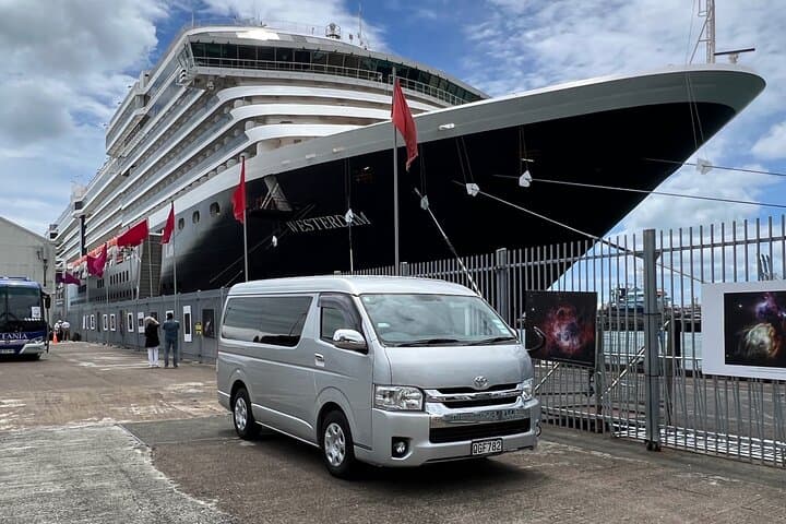Auckland Airport To Ports Of Auckland Private Highlights Tour