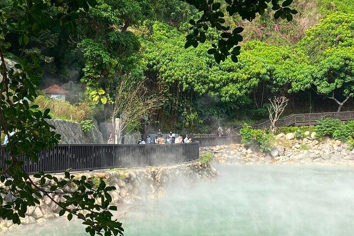 Yangmingshan Beitou Qingtiangang Tour fra Taipei