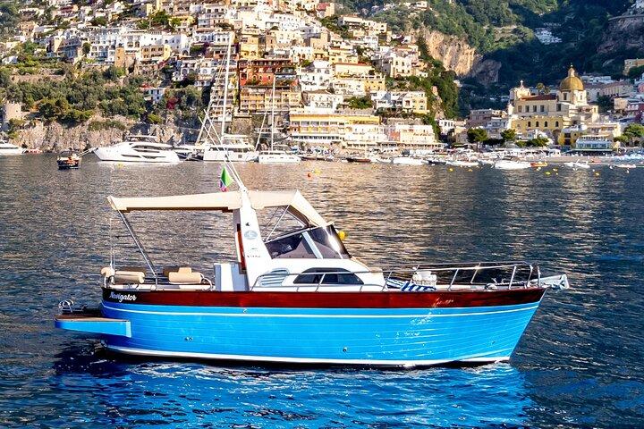 Amalfi Coast Boat Tour Experiência com diversão e bebidas