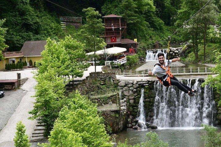 イスタンブール発サパンカ・マスキエツアー(オプショナルアクティビティ付き)