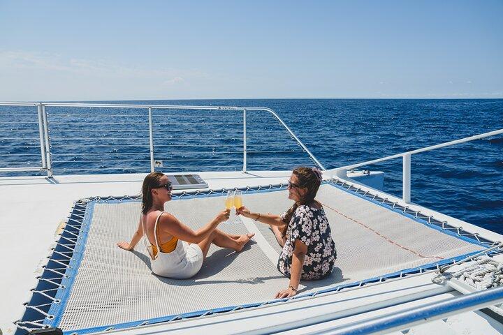 Kona Luxury Catamaran Yacht Snorkel & Sail