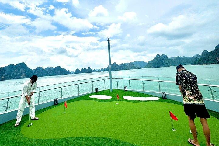 Dagcruise Halong en Lan Ha Bay met kajak en lunchervaring