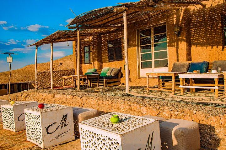 Entdecken Sie Agafay Sunset Experience : Quad-, Kamelritt und Dinner Show