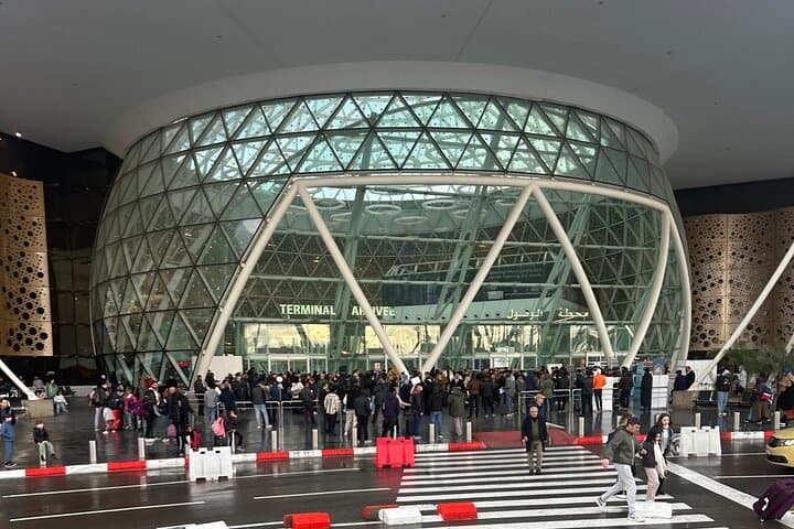 Private Transfer 24/7: Marrakech Airport to Hotel or Riad