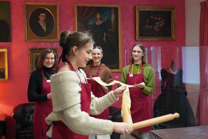 The Secrets to Learn Fresh Pasta and Tiramisù in a Glam Home