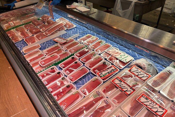 Visite gastronomique du marché d'Omicho à Kanazawa