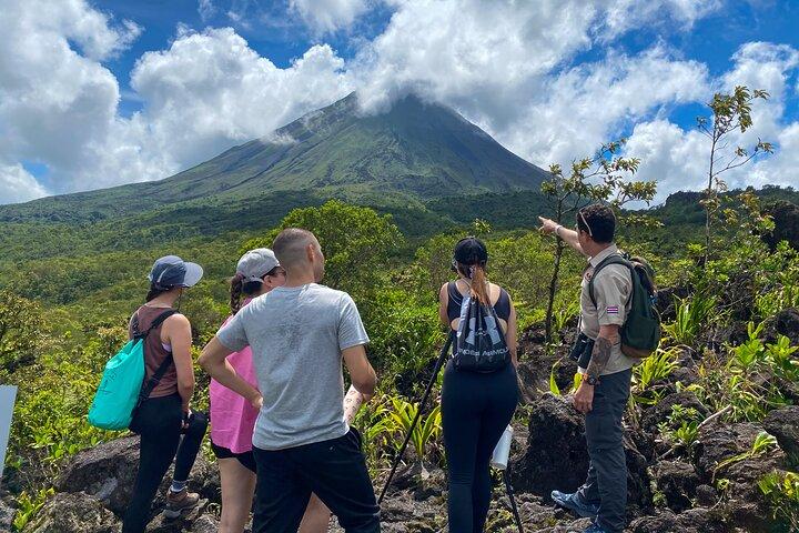 Geführte Wanderung zum Vulkan Arenal – Lavapfade & Regenwald