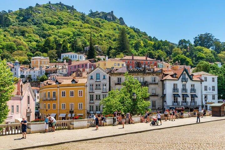 Small-Group Tour to Sintra, Pena Palace, Cabo da Roca & Cascais