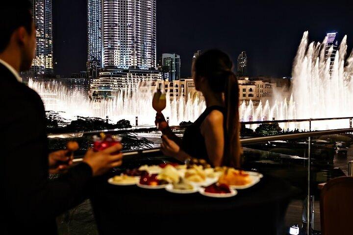 Burj Khalifa At the Top Ticket & Dinner mit Blick auf Dubai Fountain