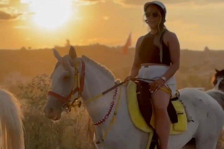 Long Sunset Horse Riding Tour em Cappadocia