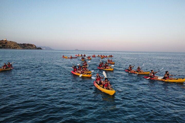 Rota de caiaque pelas enseadas de Villajoyosa a partir de Alicante