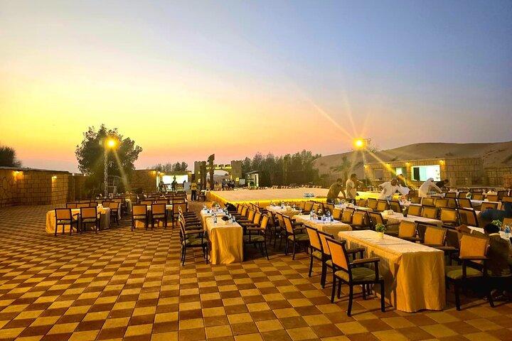 Safari Premium dans le désert Dubaï avec barbecue – Dîner buffet
