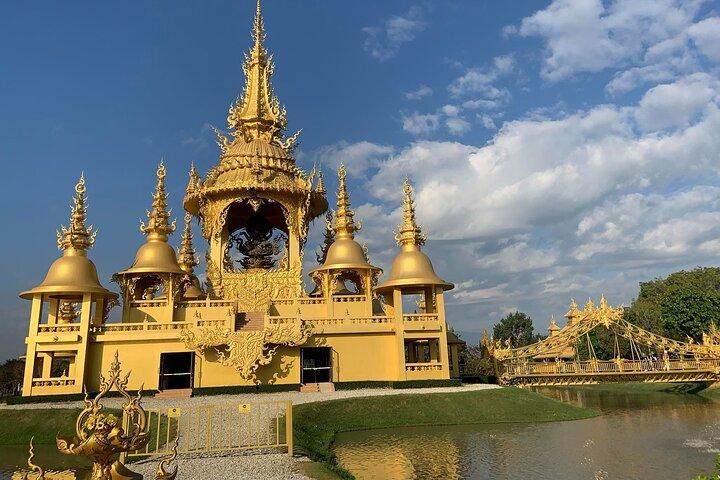 2 Tage Tour in Chiang Rai, inklusive Hotel, Mittagessen, Abholung & Transfer