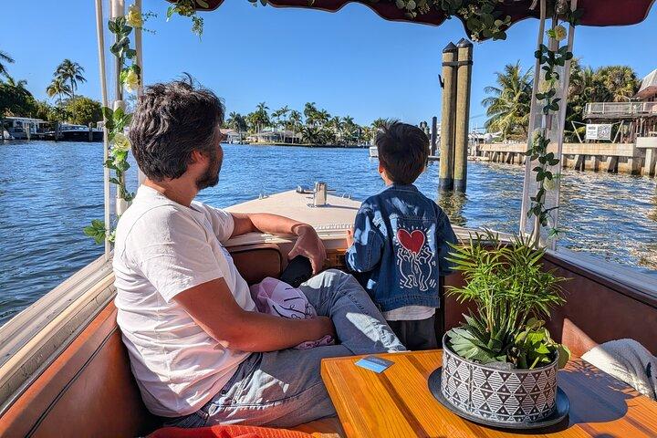 Scenic Boat Tour on Fort Lauderdale’s Riverside